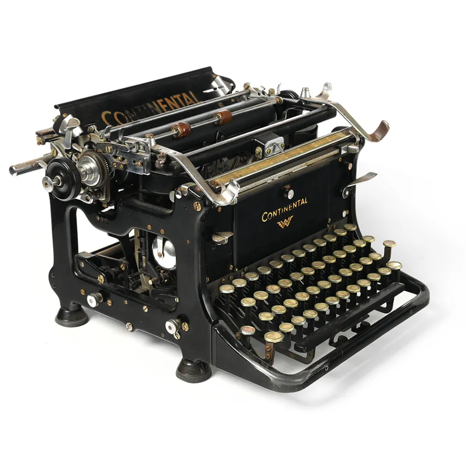 Machine a Ecrire continental